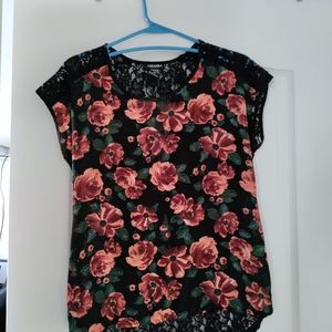 Rose Pattern Top 🌹